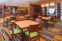 Fairfield Inn & Suites St. Joseph - breakfast