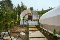 Luxcamp Selo - Merapi View by Horison Hotel dekat Gardu Pandang Timboa