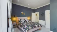 Simeon Sands Coastal Escape Hotels near Ryde Esplanade