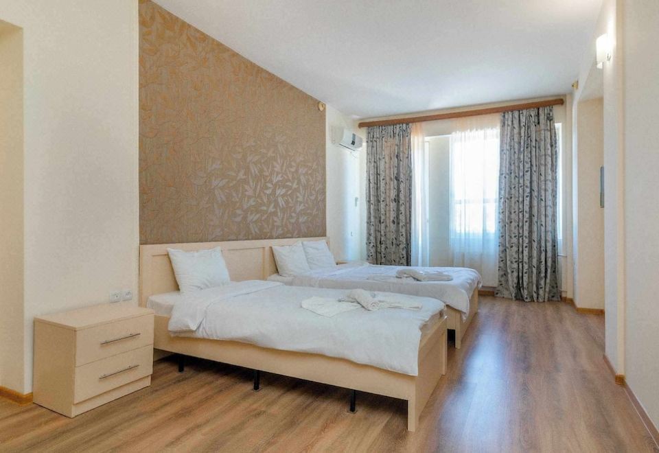 5. Hotel Vi..