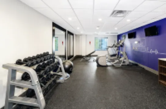 홀리데이 인 익스프레스 호텔 & 스위트 월터버러 I-95