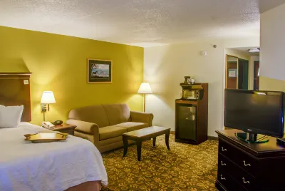 Hampton Inn Frankfort Hotel berhampiran Leslie Morris Park