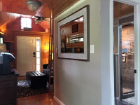 The Decatur City Cottage/short Walk To Square Hotels in Decatur