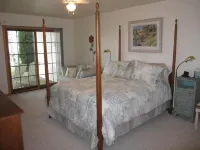 Best Waterview Of Egg Harbor - Fully Appointed 2 Bedroom Ground Level Condo