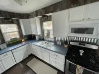 The Cottonwood Cottage - Farmhouse Charm and Comfort.