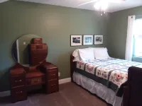 'Dood's Ranch', cozy mountain cottage on horse farm in Waynesville!