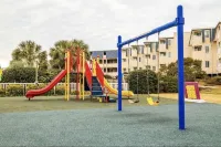 2024 Totally Renovated Oceanview condo Indoor/Outdoor Pool, 150' Waterslide Wifi