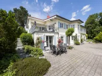 Gediegene Eleganz und fantastischer Bergblick in absoluter Ruhe!