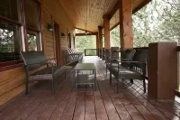 Beautiful home on 5 acres with horse barn in the scenic Black Hills! Hotels in West Pennington