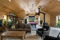 Barndominium, Embracing Skaneateles lake's Beauty. 스캐니틀리스 호텔