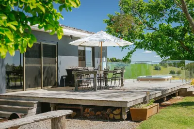 A Wonderful Country Relax. Reconnect with Nature.