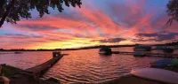 Lake House with Sandy Beach and Amazing Sunsets