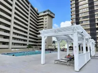 Epic 30th FLR Oceanview Studio B Waikiki-Bargain Free Beach Gear w/True Kitchen