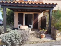 Studio au Calme, vue Imprenable Hotels in Le Lavandou