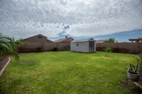 Beautiful Newly Furnished 3 Bed/2 Bath Home between Yuma & Foothills