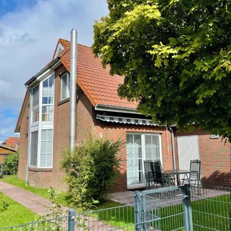 Newly furnished holiday home near the dike well suited for families with WiFi