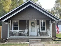 Charming & Stylish 2-bedroom house with free WiFi in Winfield Hotel di Winfield