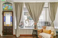 Carousel 2 - a proven location with a proven Host Hotels in Englewood