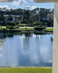 2BDRM Condo in Naples w/ Lake Views, Close to 5th Ave and Beaches