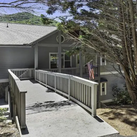 Luxury Condo w/ Resort Golf Course View, Washer & Dryer, Amenities, Easy Access!
