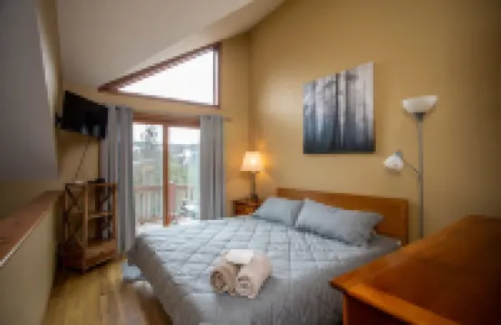 SPACIOUS TOWNHOME, GREAT SLOPE VIEWS - PERFECT FOR YOUR OUTDOOR GETAWAY!