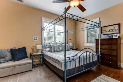 Private Cottage W/Spa and Pool.Fall Rates Are Great!Spa Only after Nov 1st