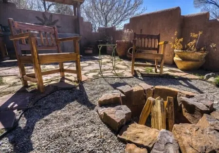 Adobe Style House in historical center, near to attractions - 4 blocks to Plaza Отели в г. Таос