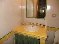 Ancient rock house with garden,situated in the centre,with view of Umbria Hotels in Corciano