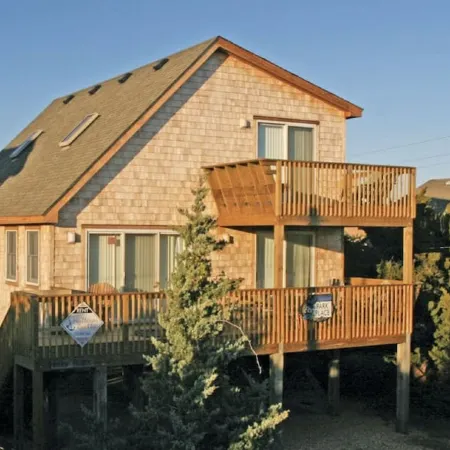 Avon NC OBX Dog-Friendly Home - Short walk to the Beach or Sound - PARK PLACE
