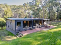 Private forest surround in Yarra Valley - In-between Warburton & Healesville Hotels in Warburton