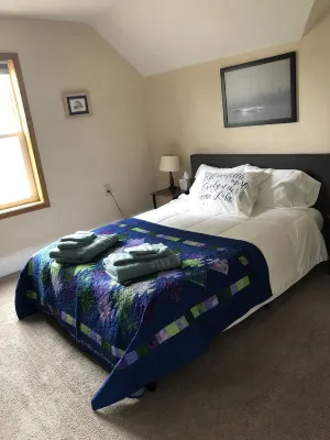 Fire pit, grill, patio, and blocks from Lake Michigan beach!