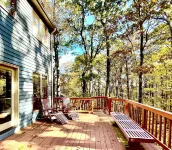 Luxury Wintergreen 5Br • Hot Tub • Sleeps 16+ • Dog Friendly