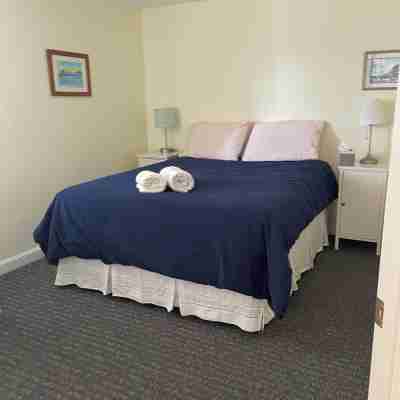 Quiet resort condo close to Goose Rocks beach Rooms