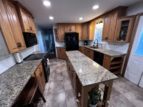 Split Mountain View Paradise! Life on the farm!