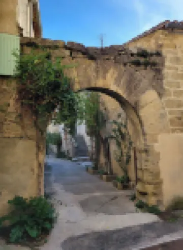 Studio Spacieux de Caractère