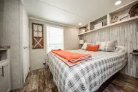 Mountain Abode Tiny House: Your Perfect Getaway Surrounded by Nature