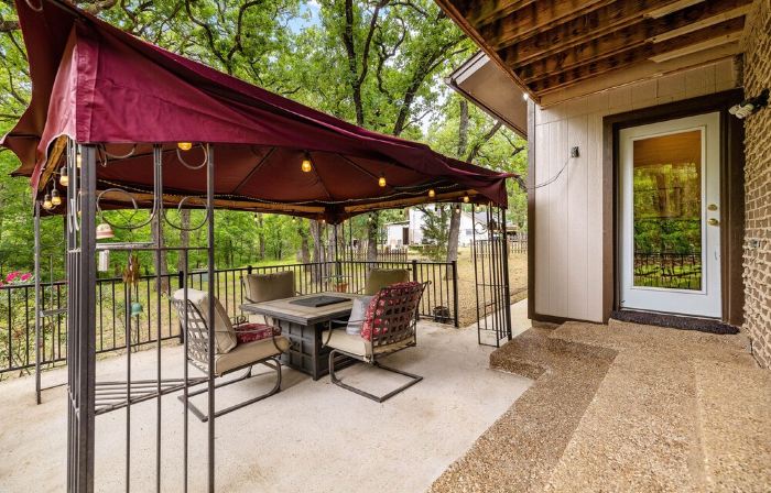 Relax at the 5-beds Woodland Vacation Home near Frisco