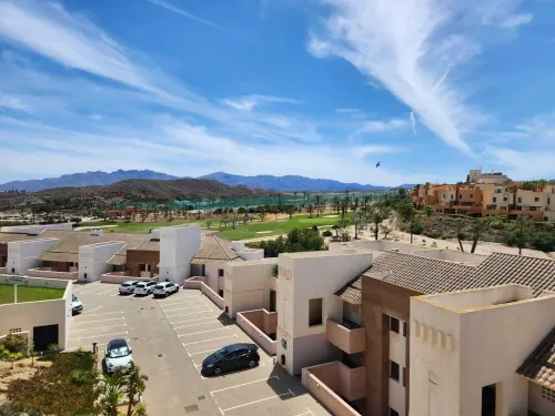 Ático Esquinero con Vistas al Valle del Este Golf con Piscina Comunitaria!