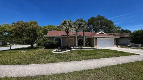 Spacious Sarasota Fl Vacation home 3 bedrooms,2 Bathrooms, pet Friendly !