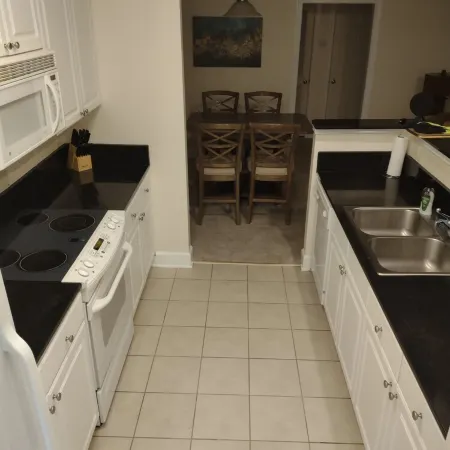 Cozy Comfortable Condo 2/2 No Chores