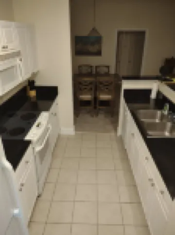 Cozy Comfortable Condo 2/2 No Chores