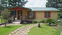 Beautiful Cabin in National Forest with Screened in Back Porch Overlooking Pond