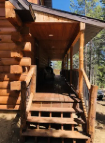 The Fabulous Black Hawk Log CabinFamily and Pet - friendly