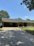 3 Bedroom Home Pool 2 Miles from Crater of Diamonds