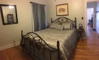 Ron & Orline's Home, park at the door & use our EV 50 amp charger