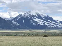 Paradise Awaits Montana ! A new modern cabin between Livingston & Yellowstone Hotels in Pray