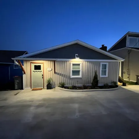 La Casita! Brand new cottage with boat parking overlooking Honey Creek Marina!!!