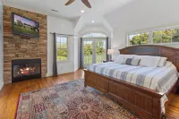 Peaceful Country Retreat 20 acres Private Pond