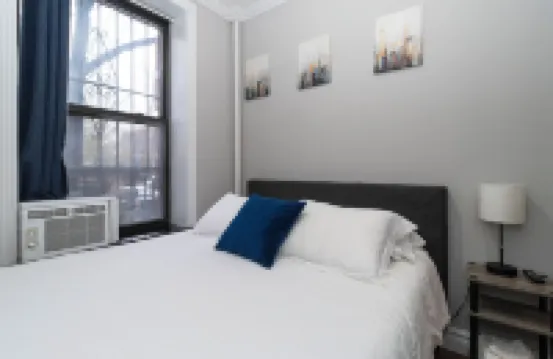 Lovely 2 bedroom Central Manhattan