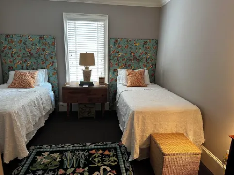 Spacious living in Historic Georgetown with shops, dining, museums steps away!